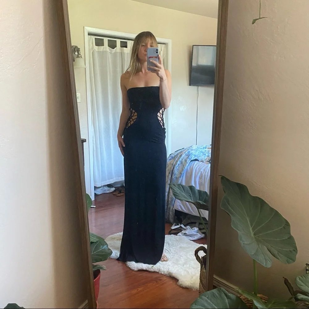 Indah Maxi Dress - Picture 9 of 11